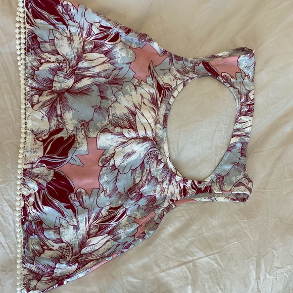 Crop top - Picture 2 of 4